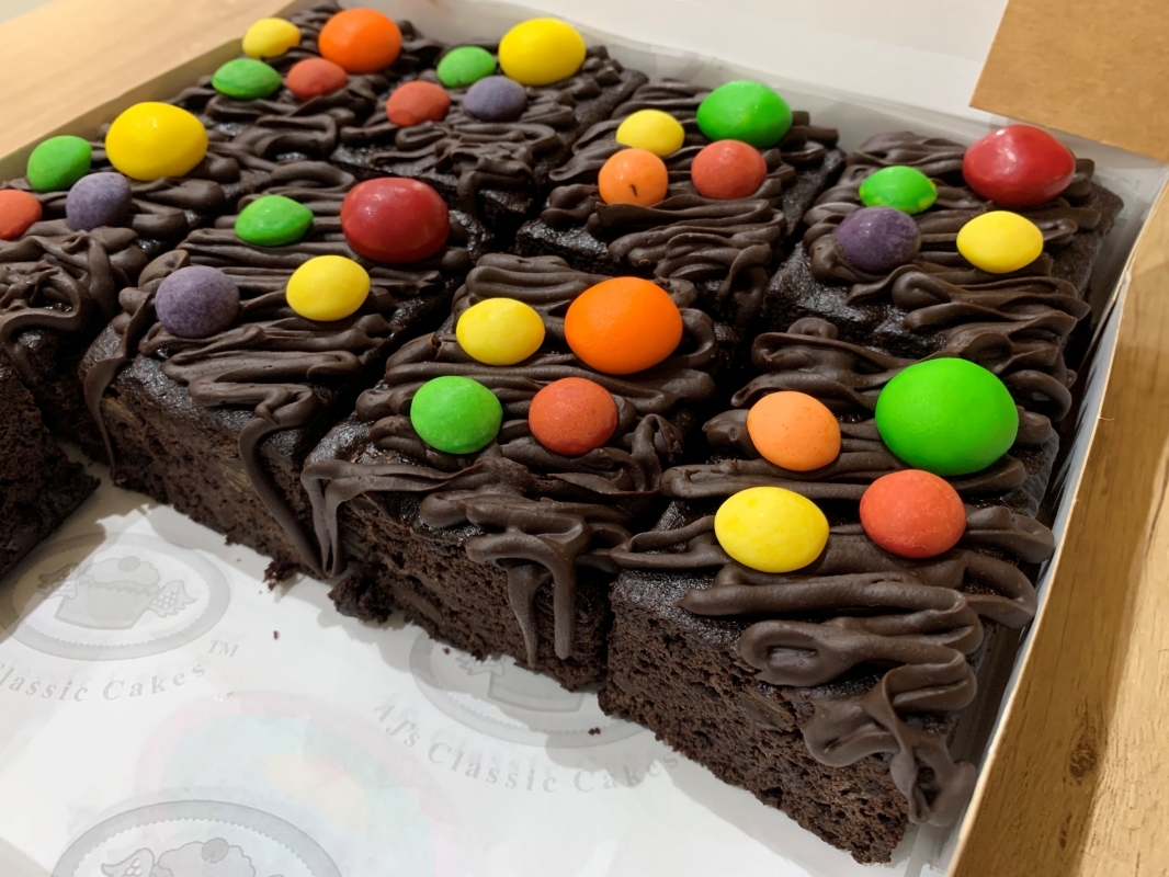 allergy-friendly-brownies-with-fruit-skittles-january-2024-2-001.jpg