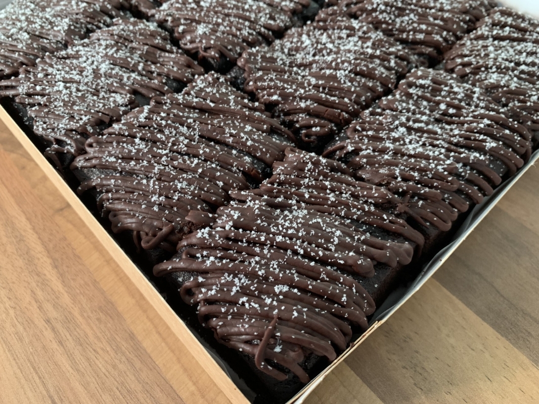 allergy-friendly-chocolate-fudge-brownies-with-chocolate-ganache-drizzle-august-2024-2-001.jpg