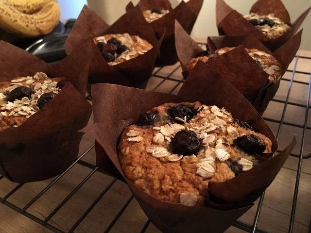 banana-blueberry-muffins-cooling-down-vegan-gluten-free-001.jpg