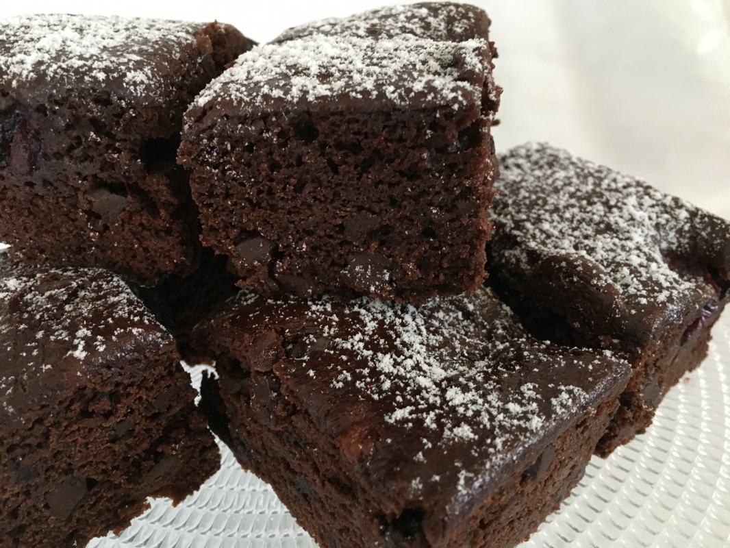 blueberry-brownies-large-vegan-gluten-free-september-2020-2-001.jpg