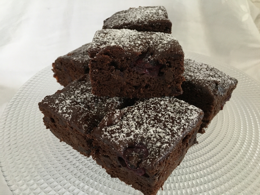 blueberry-brownies-large-vegan-gluten-free-september-2020-4.jpg