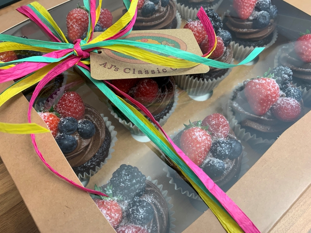 chocolate-cupcake-with-chocolate-buttercream-and-fresh-berries-gluten-free-may-2021.jpg
