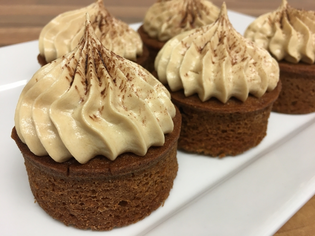 coffee-mini-cake-with-coffee-buttercream-february-2021-2.jpg