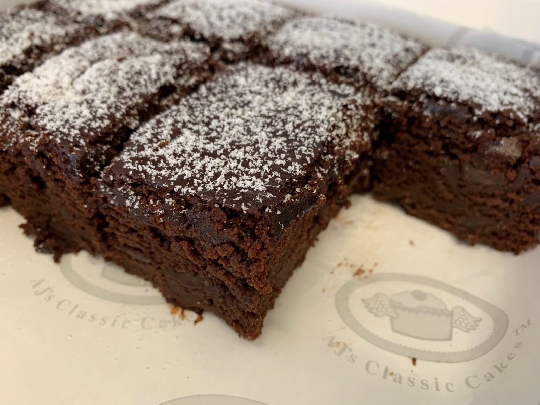 dark-chocolate-fudge-brownies-in-gift-box-vegan-and-gluten-free-may-2022-2.jpg