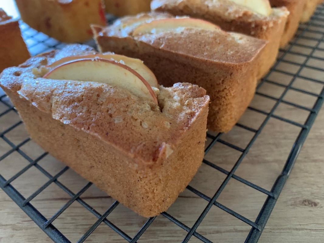 dorset-apple-mini-loaves-july-2021.jpg