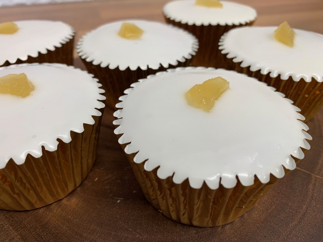 ginger-cupcakes-with-lemon-icing-and-stem-ginger-decoration-vegan-gluten-free-september-2021-3.jpg