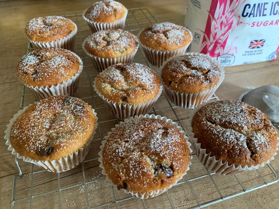 gluten-free-banana-and-choc-chip-mini-muffins-april-2023-2.jpg