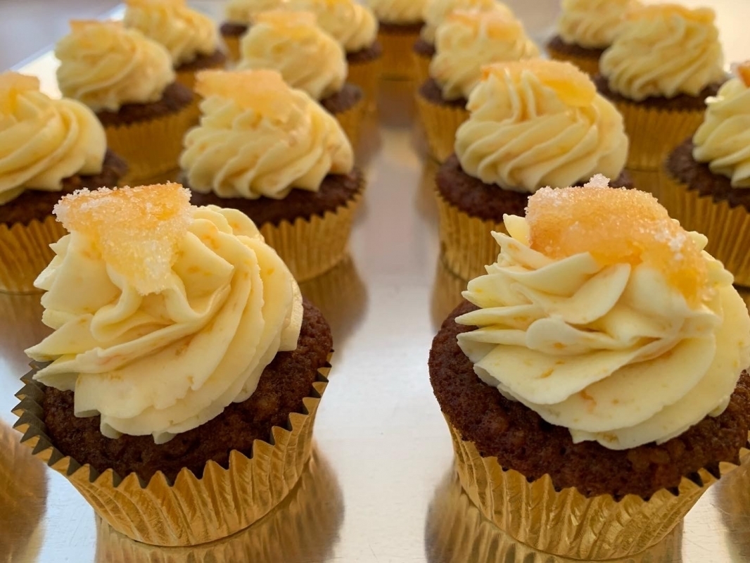 gluten-free-carrot-mini-cupcakes-with-candied-orange-segment-decoration-july-2022-4.jpg