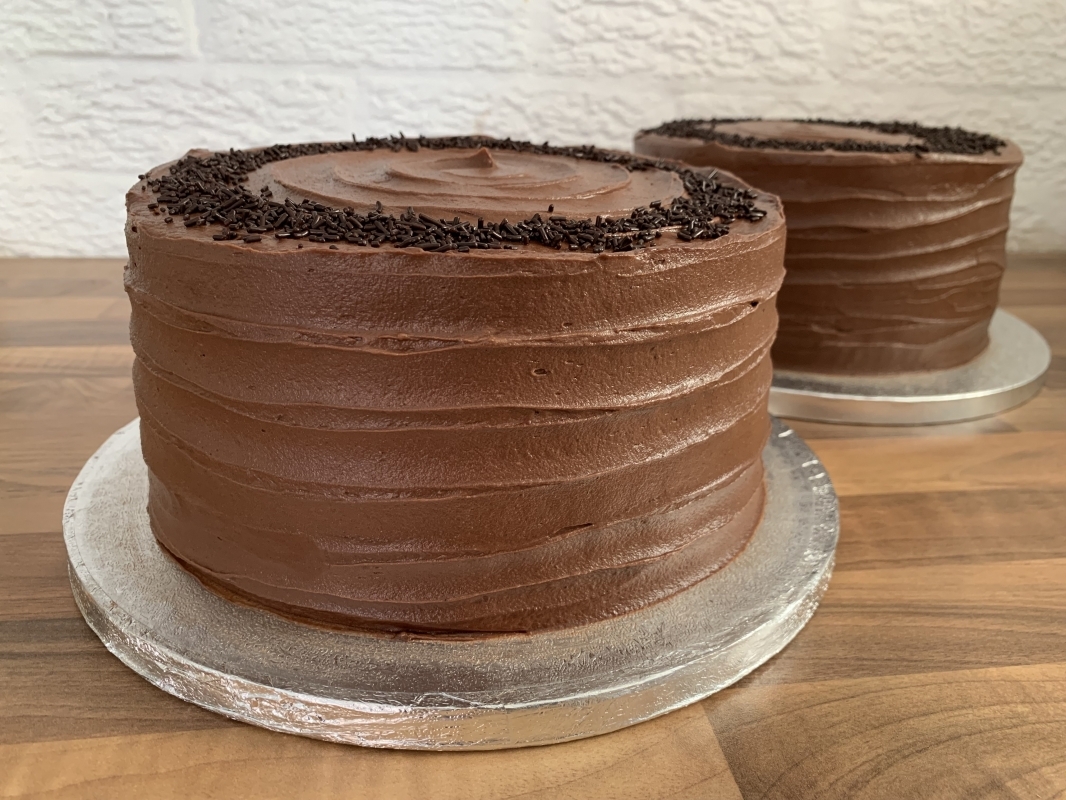 gluten-free-chocolate-fudge-cakes-with-chocolate-buttercream-june-2025-2-001.jpeg