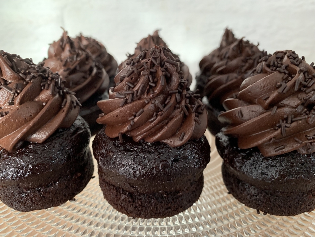 gluten-free-chocolate-mini-cakes-20-january-2025-001.jpeg