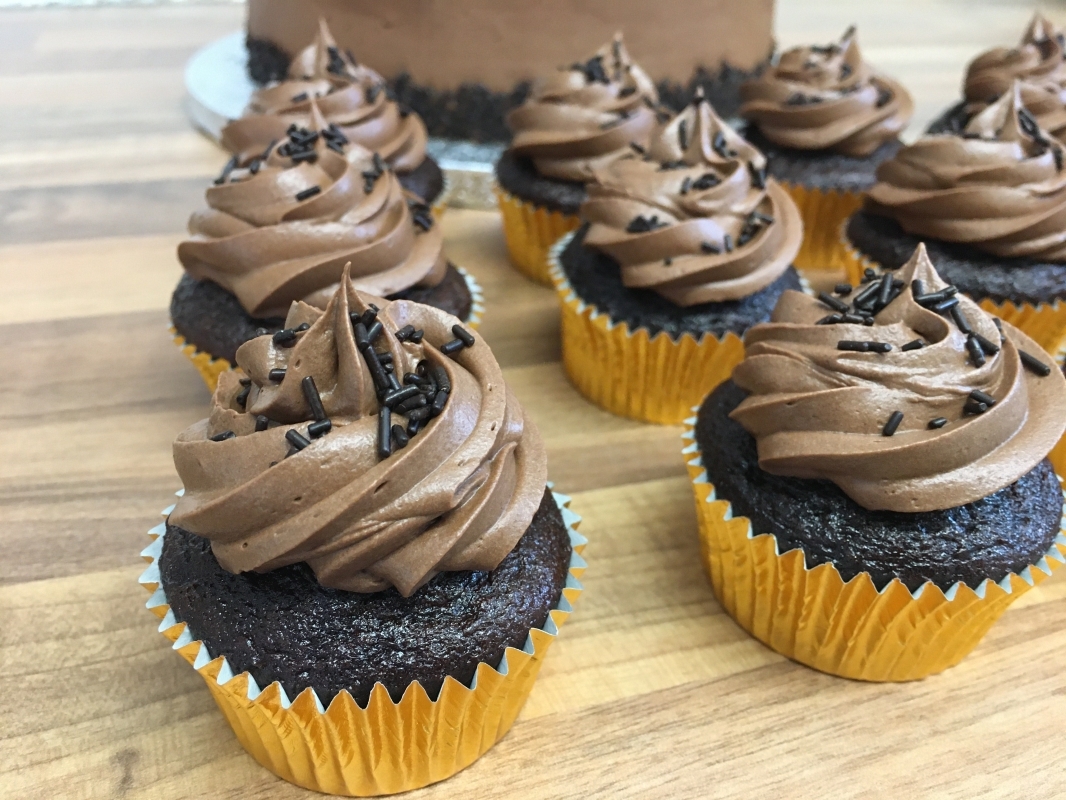 gluten-free-chocolate-mini-cupcakes-with-chocolate-mousse-frosting-january-2021.jpg