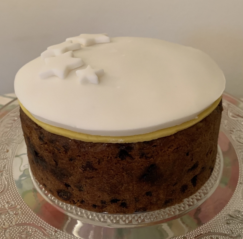 gluten-free-christmas-cake-fruit-cake-with-fondant-icing-and-marzipan-topping-january-2026-new-2.jpeg