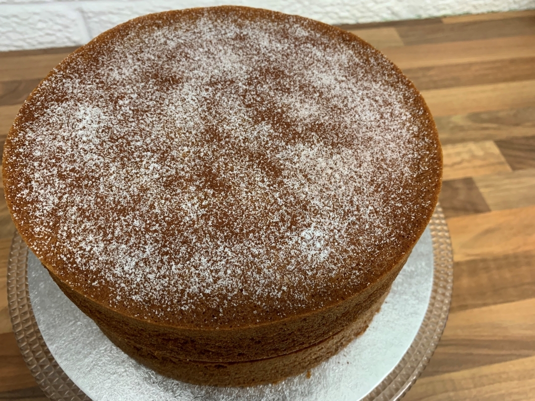 gluten-free-coffee-cake-8-inch-january-2023-001.jpg