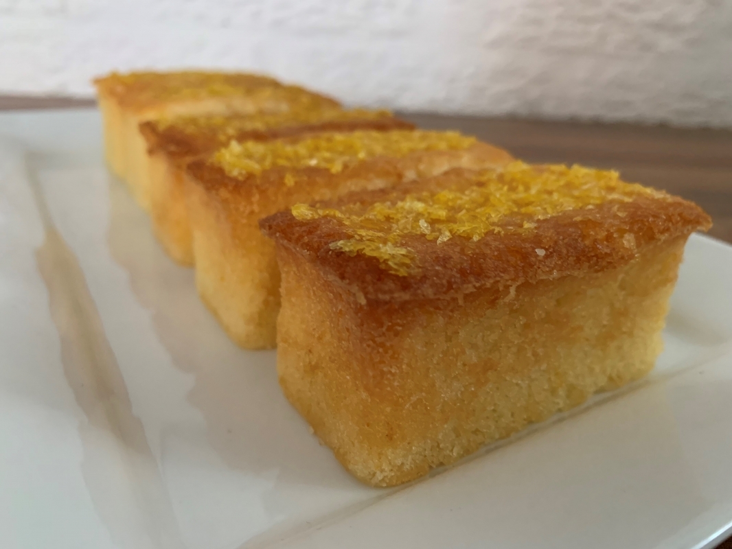 gluten-free-lemon-drizzle-mini-loaves-february-2022-3.jpg