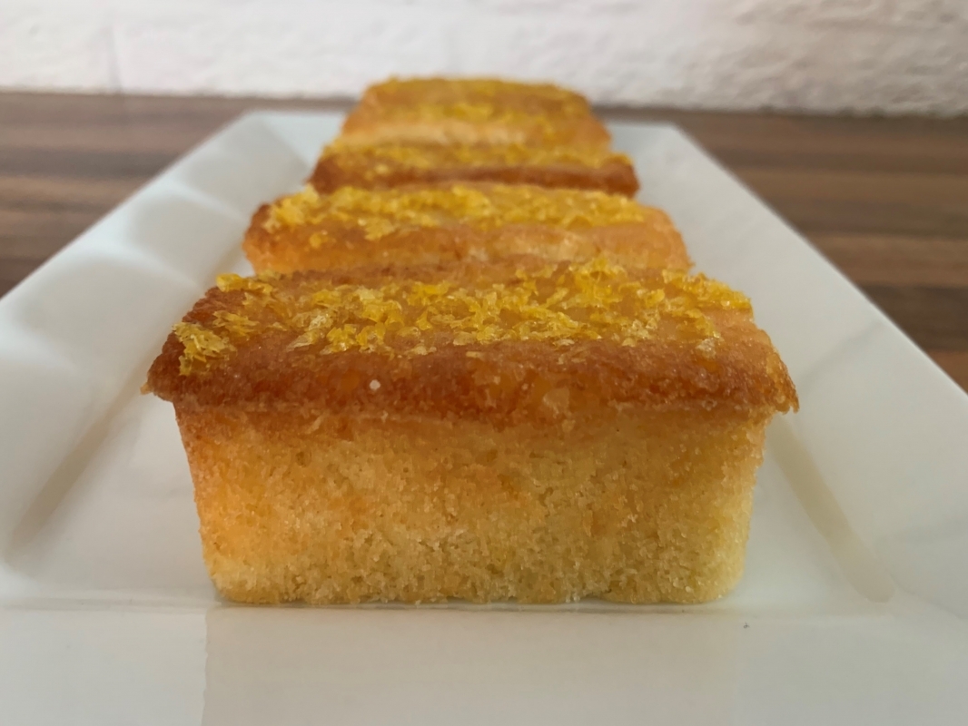 gluten-free-lemon-drizzle-mini-loaves-february-2022-4.jpg