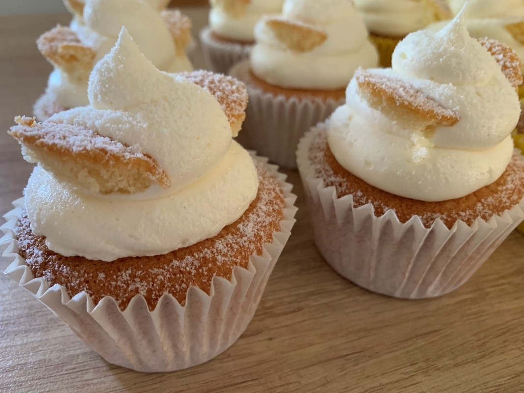 gluten-free-vanilla-butterfly-cakes-2021-.jpg