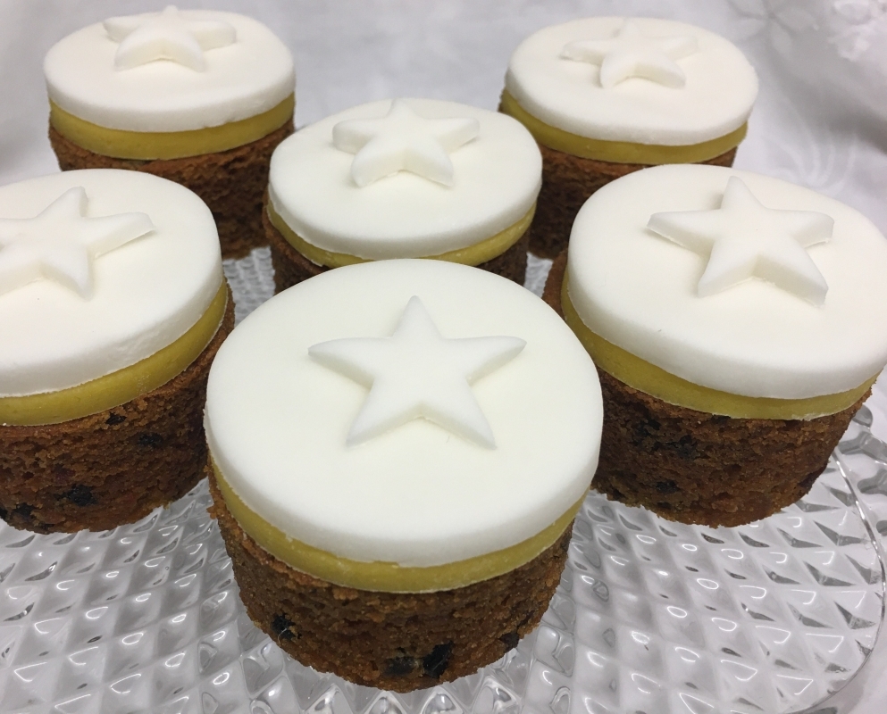 mini-christmas-cakes-november-2020-2-3-.jpg