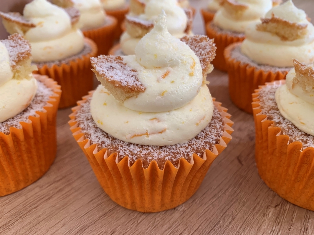 orange-curd-butterfly-cakes-ready-to-be-gift-wrapped-july-2021-2.jpg