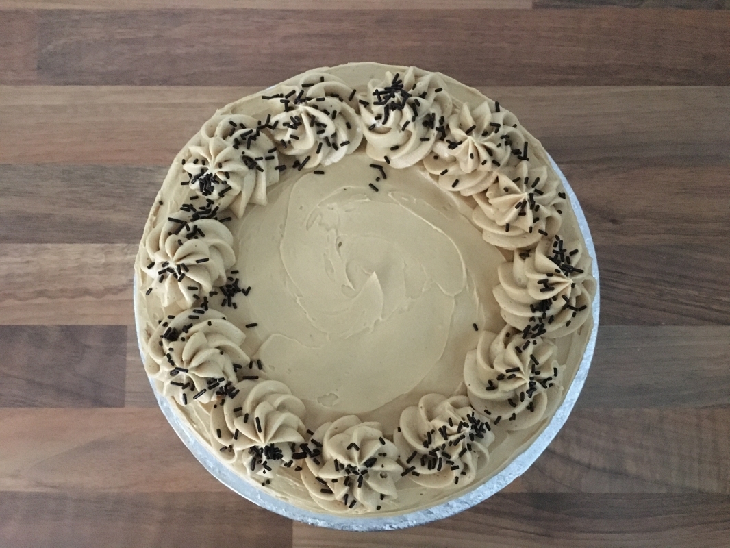 semi-naked-coffee-cake-with-coffee-buttercream-november-2020-4.jpg
