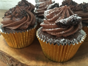 chocolate-cupcake-selection-gluten-free-october-2020-2-001.jpg