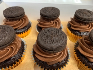 chocolate-oreo-cupcakes-june-2023-4.jpg