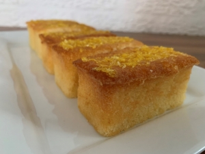 gluten-free-lemon-drizzle-mini-loaves-february-2022-3.jpg