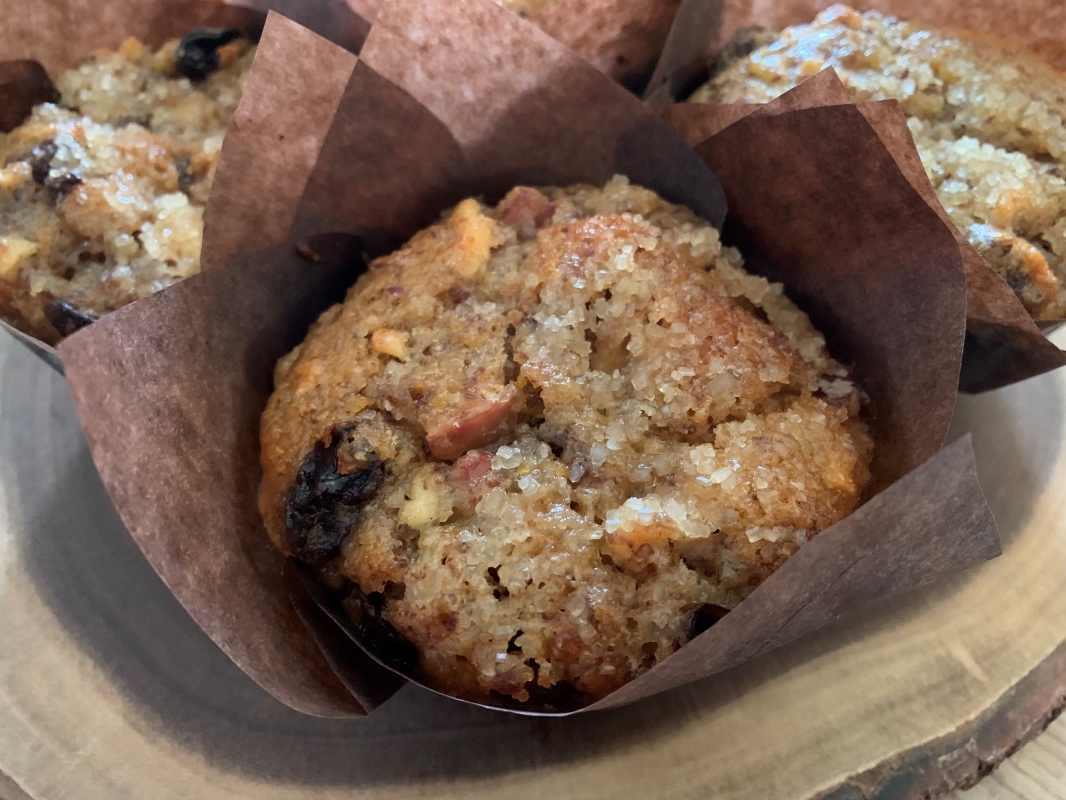 vegan-and-gluten-free-apple-apricot-muffin-november-2021.jpg