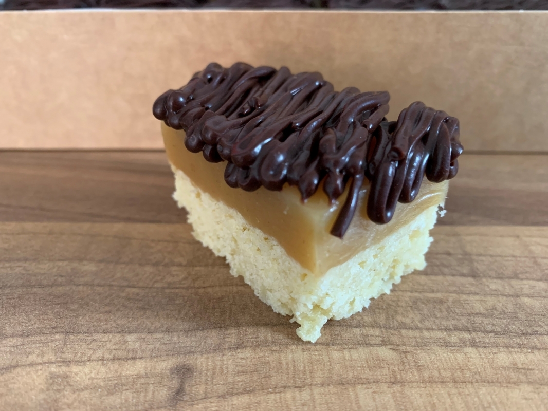 vegan-gluten-free-salted-caramel-millionaires-shortbread-portion-new-recipe-for-gift-box-march-2023-001.jpg